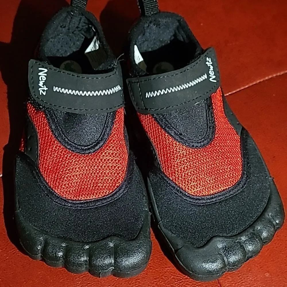 Newtz child's watershoe red and black